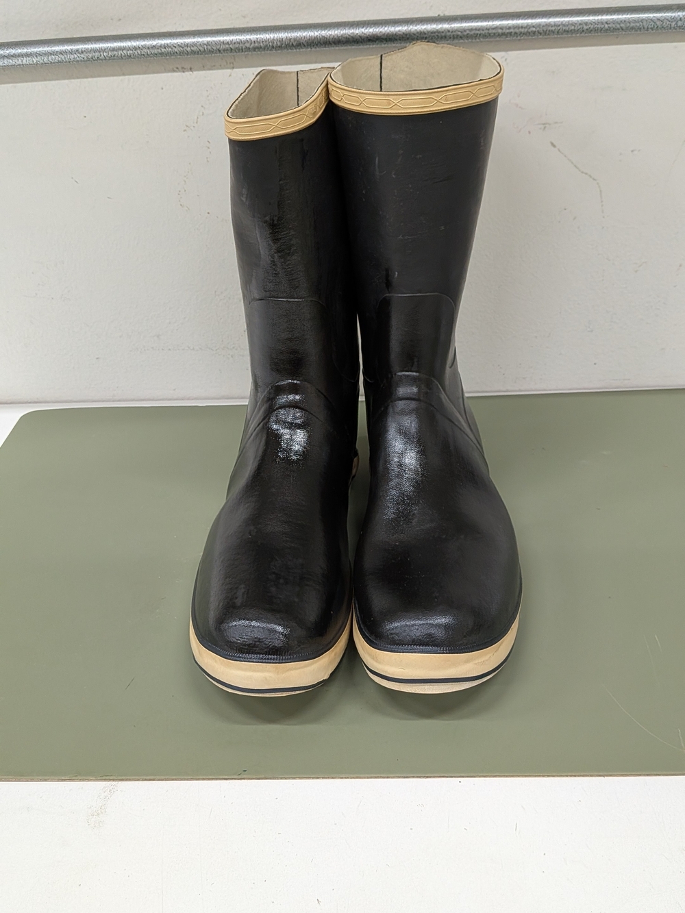 Sperry Top Siders Black Rain & Snow Boots with Cream Trim